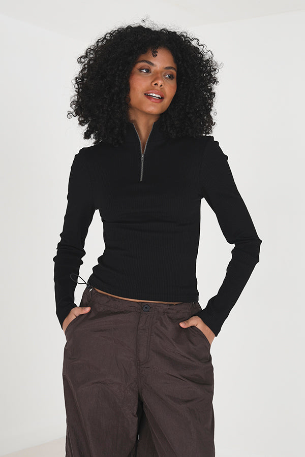 Long Sleeve Quarter Zip Top
