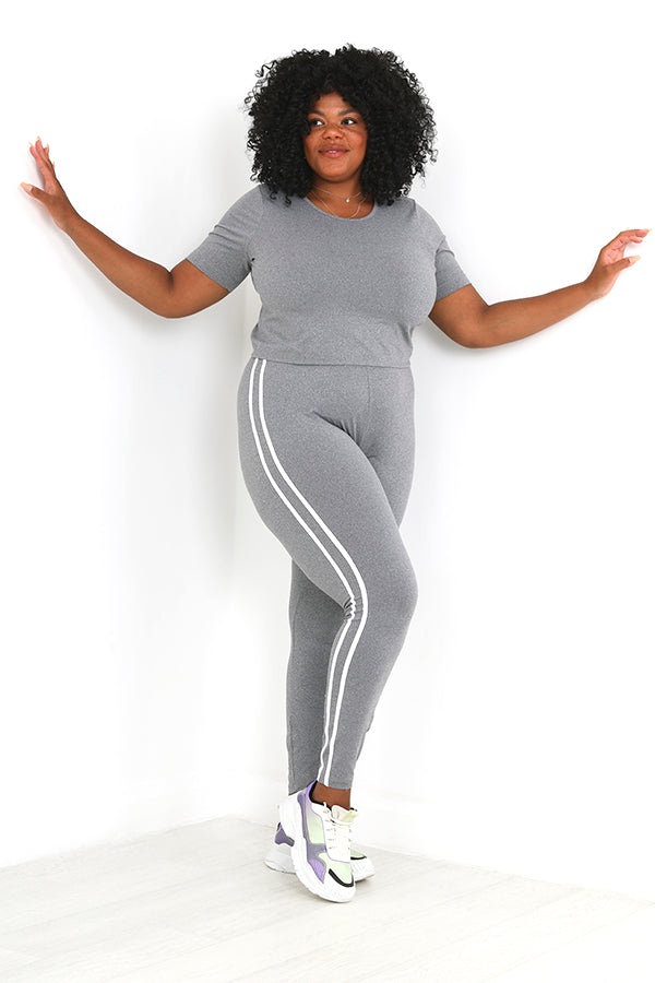 Plus Size Monochrome Cropped Crew Neck T-Shirt