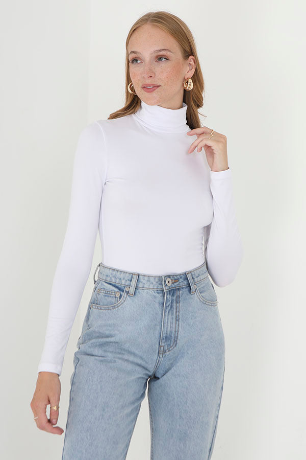 White Plain Slim Fit Turtleneck Long Sleeve Top
