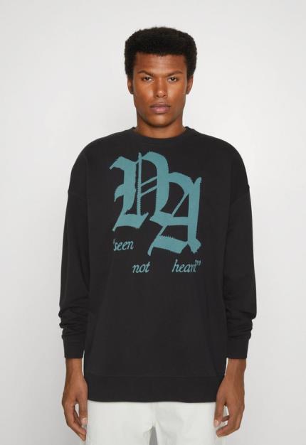 Night Addict Crew Neck Sweat