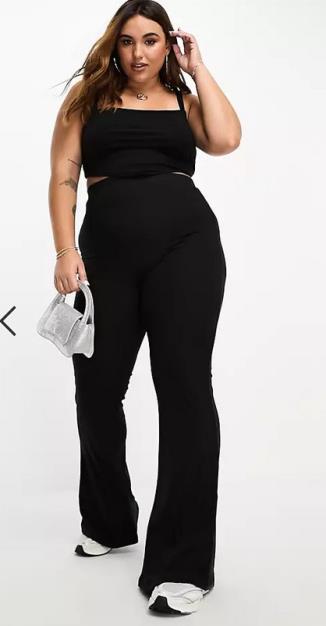 Night Addict Plus Ribbed Flared Leggings